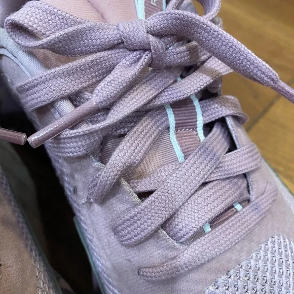 Women’s Reebok Running Shoes - Picture 3 of 9